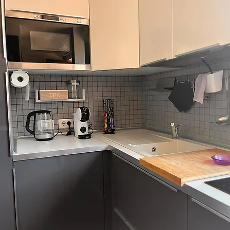 Urban Apartment *